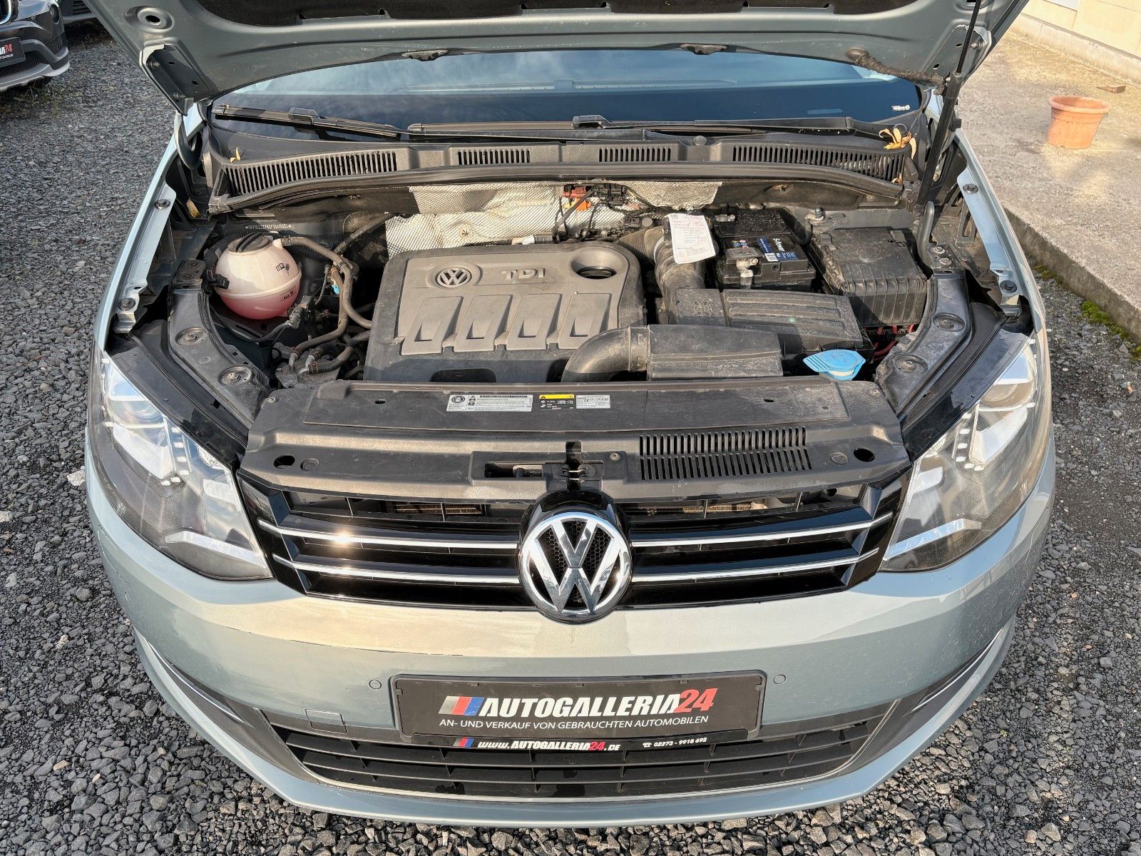 Fahrzeugabbildung Volkswagen Sharan HIGHLINE 7-SITZER Navi Leder Kamera SPORT