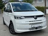 Volkswagen T7 Multivan Life DSG Easy Open Navi AHK ACC DAB+ - VW T7 Multivan Gebrauchtwagen in München