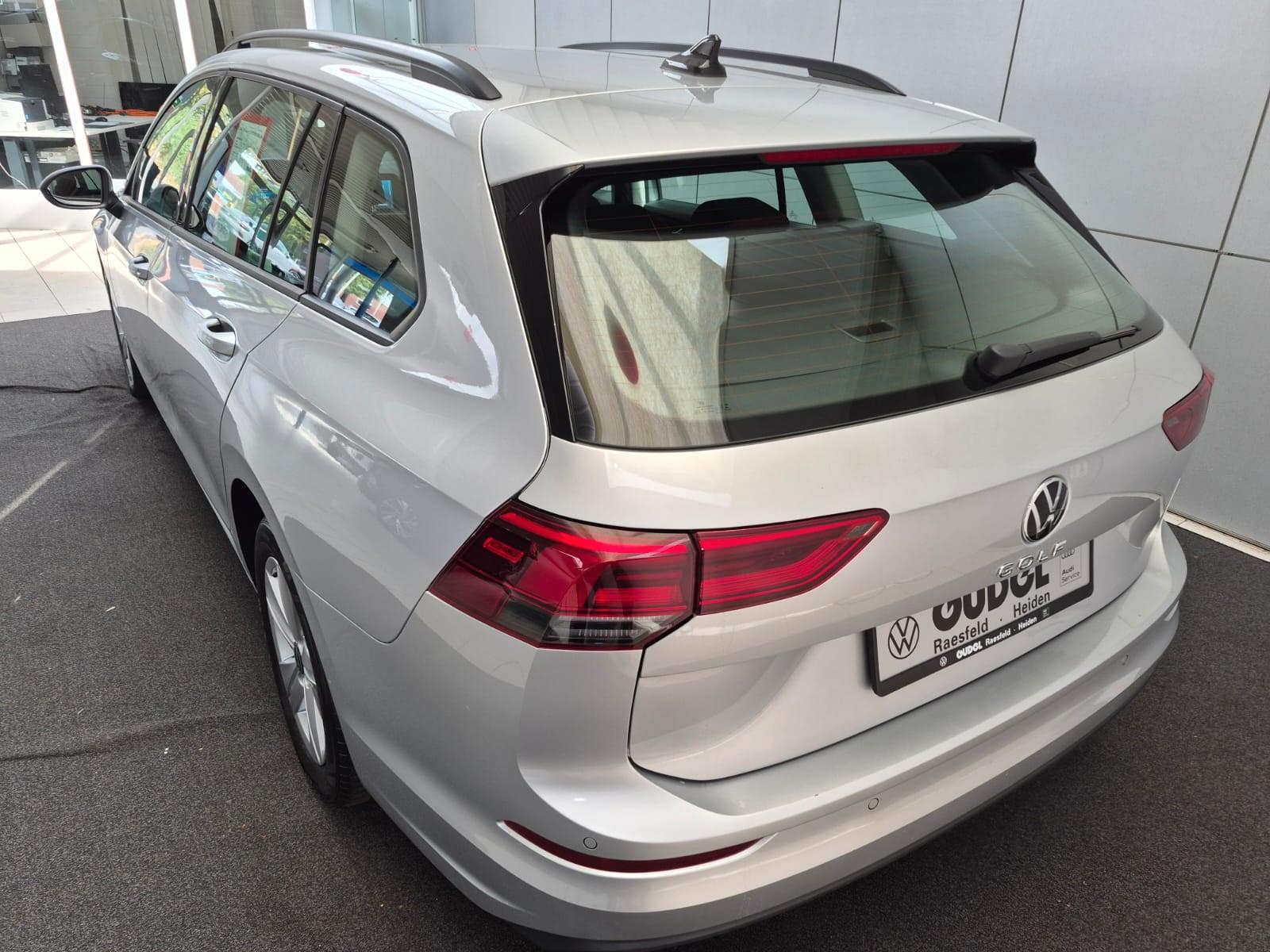 Volkswagen Golf VIII Var. Life 2.0 TDI DSG AHK ACC 1,99%*, миниатюра 7