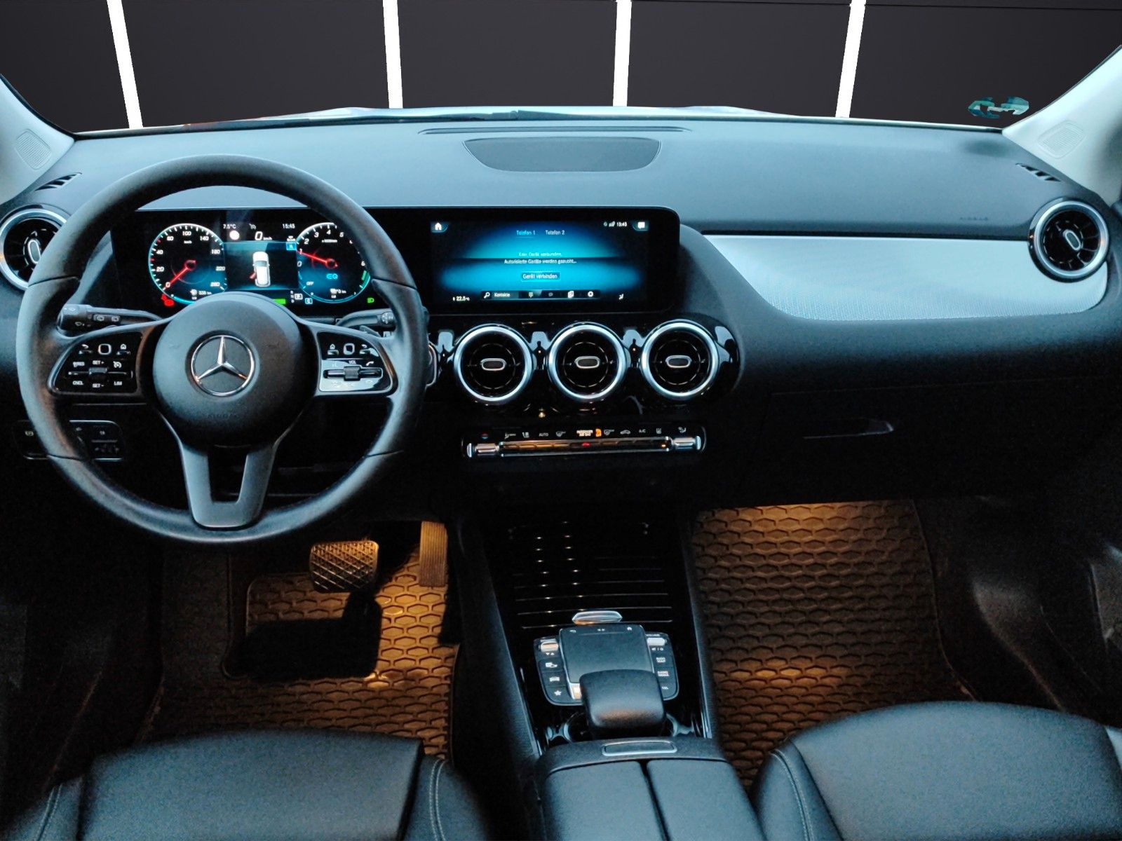 Fahrzeugabbildung Mercedes-Benz GLA 250 e*Navi*AHK*Kamera*SitzHZ*DAB*