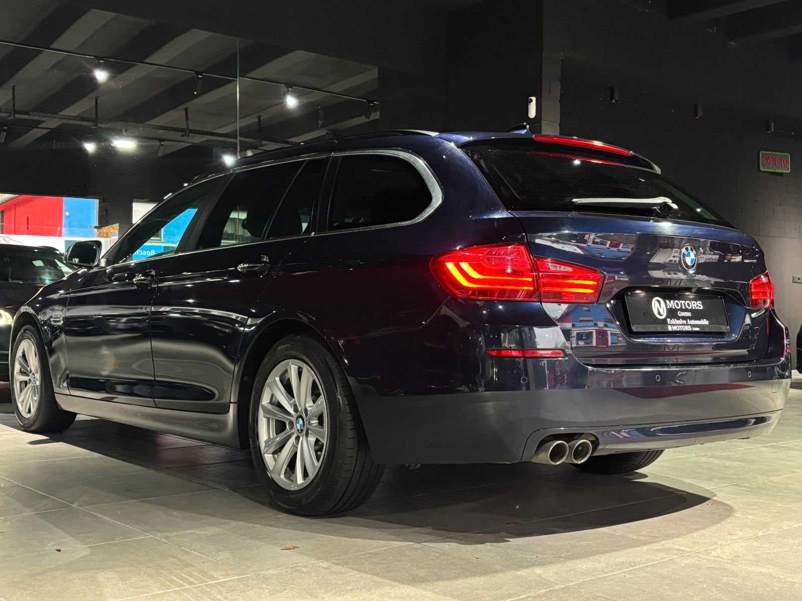 Fahrzeugabbildung BMW 520d xDrive *Automatik*Kamera*SHZ*Navi*Klima