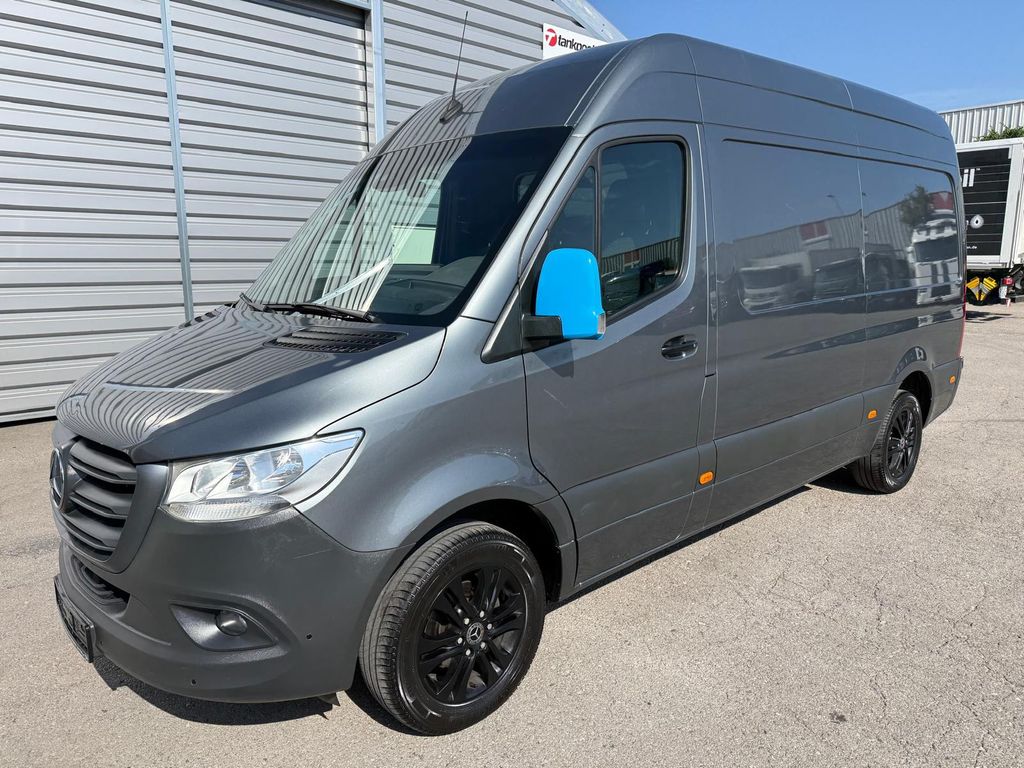 Image of Mercedes-Benz Sprinter
