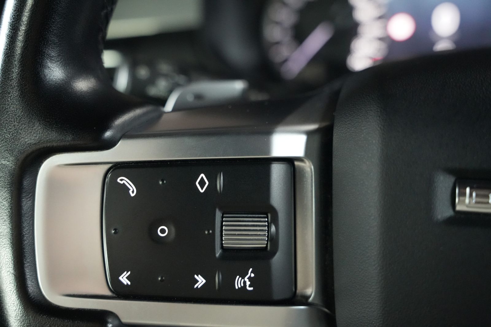 Fahrzeugabbildung Land Rover Discovery SE*R-Dynamic*7-Sitz*Pano*Meridian*360°