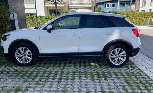 AUDI Q2 30 TFSI S tronic sport sport