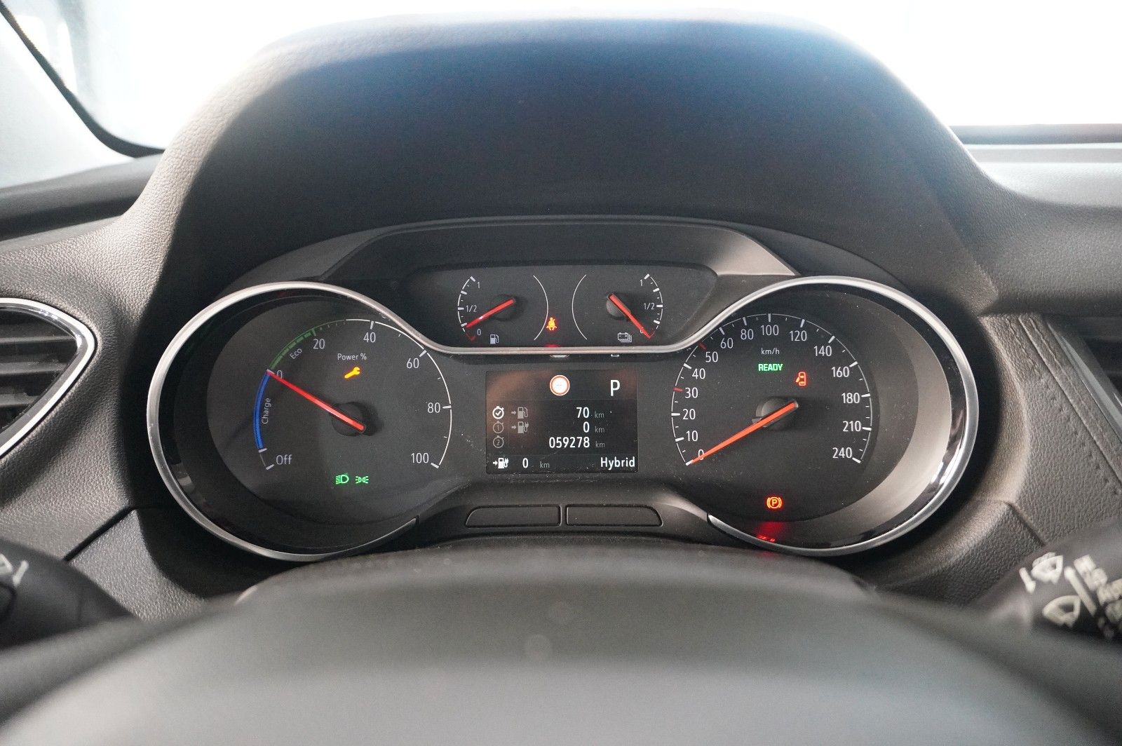 Fahrzeugabbildung Opel Grandland (X) ULTIMATE 4HYBRID NAVI/LED/360°/SHZ