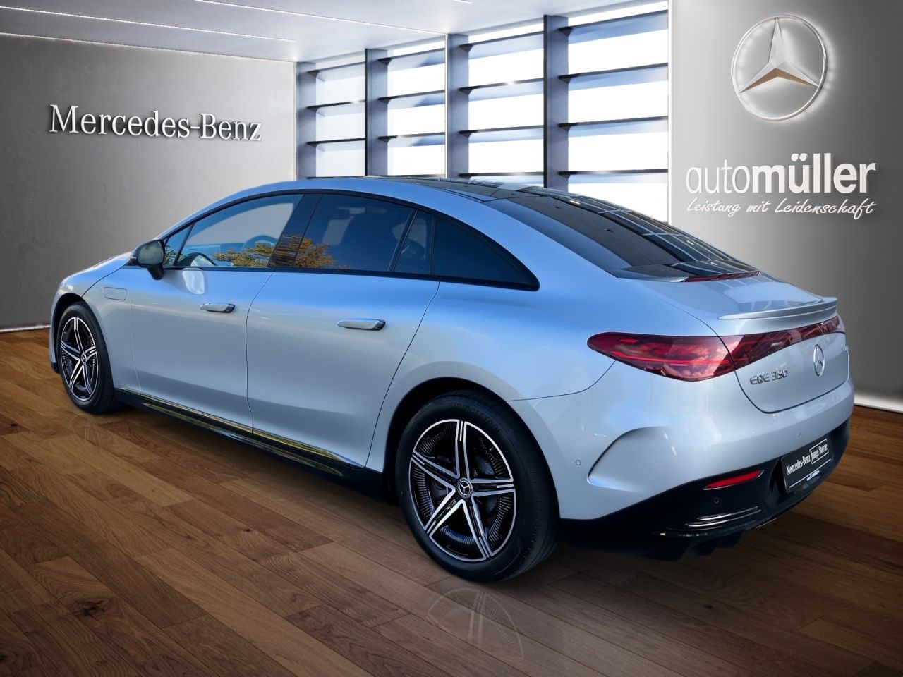 Fahrzeugabbildung Mercedes-Benz EQE 350 4M BONUS+AMG+PANO+360+DIST+PROJ.LED+BUR+