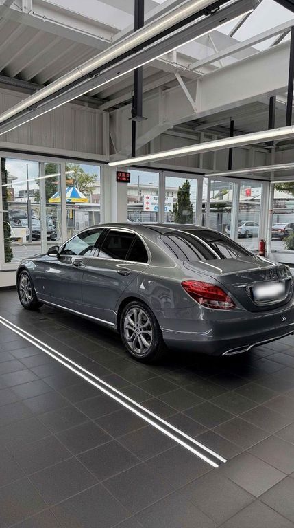 Image of Mercedes-Benz C 180
