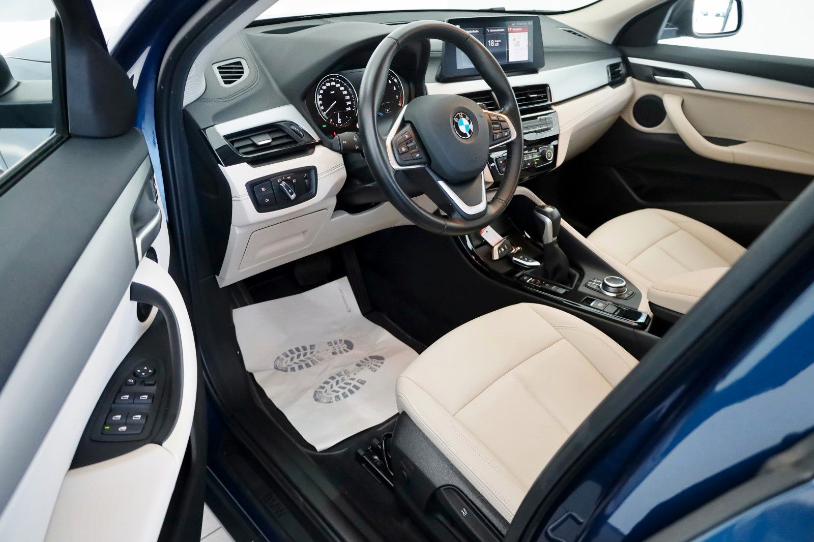 Fahrzeugabbildung BMW X2 xDrive 25e Advantage,Leder,Navi,SH,HUD,Kamera