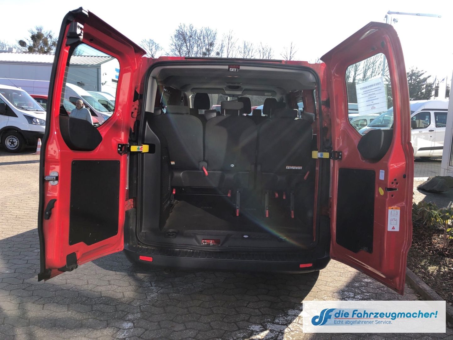 Fahrzeugabbildung Ford Transit Custom Kombi 300 L1 2.2 TDCi *8448