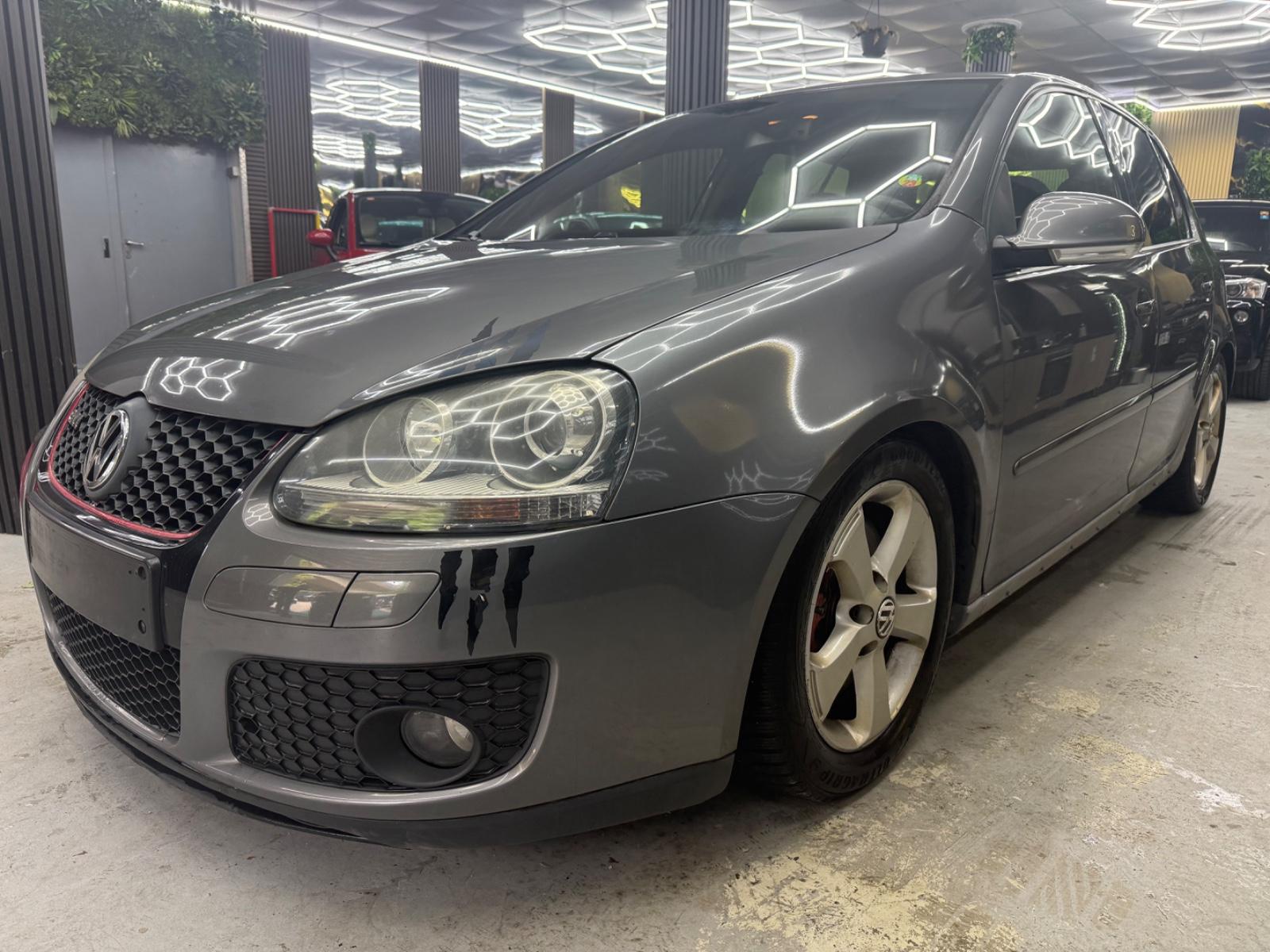 Volkswagen Golf V Lim. GTI