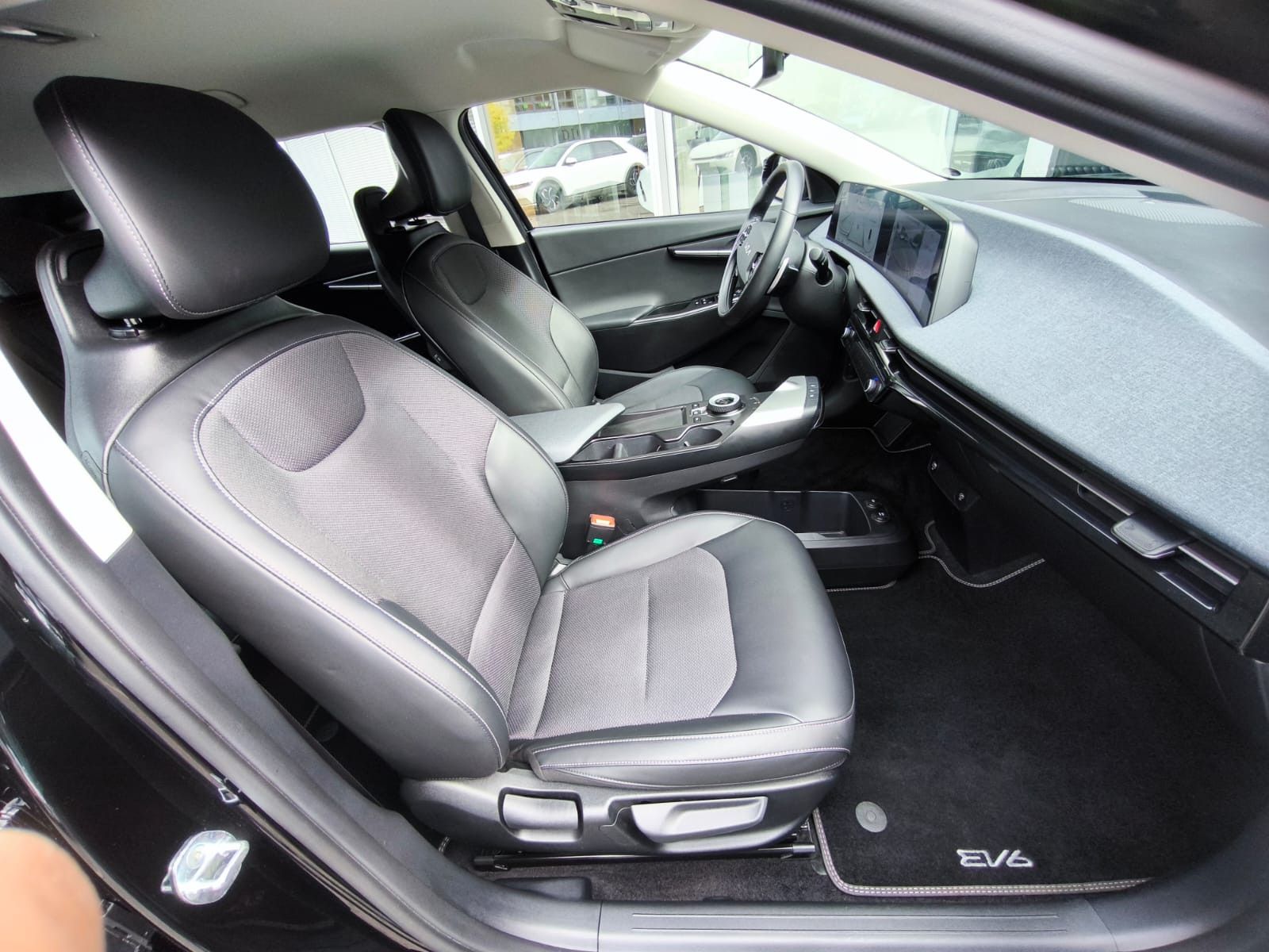 Vehicle image Kia EV6 2WD WERKSGAR+NAVI+LED+SHZ+DAB+KAMERA+ACC+WP+