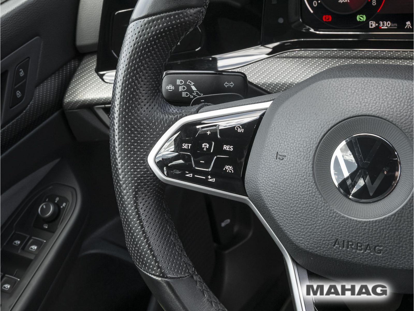 Volkswagen Golf VIII R-Line 1.5 eTSI ACC LED Navi ParkPilot, миниатюра 18