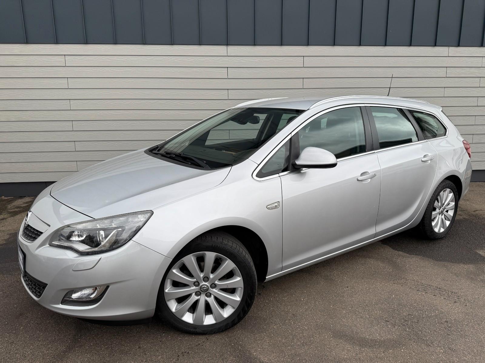 Opel Astra J Sports Tourer Innovation