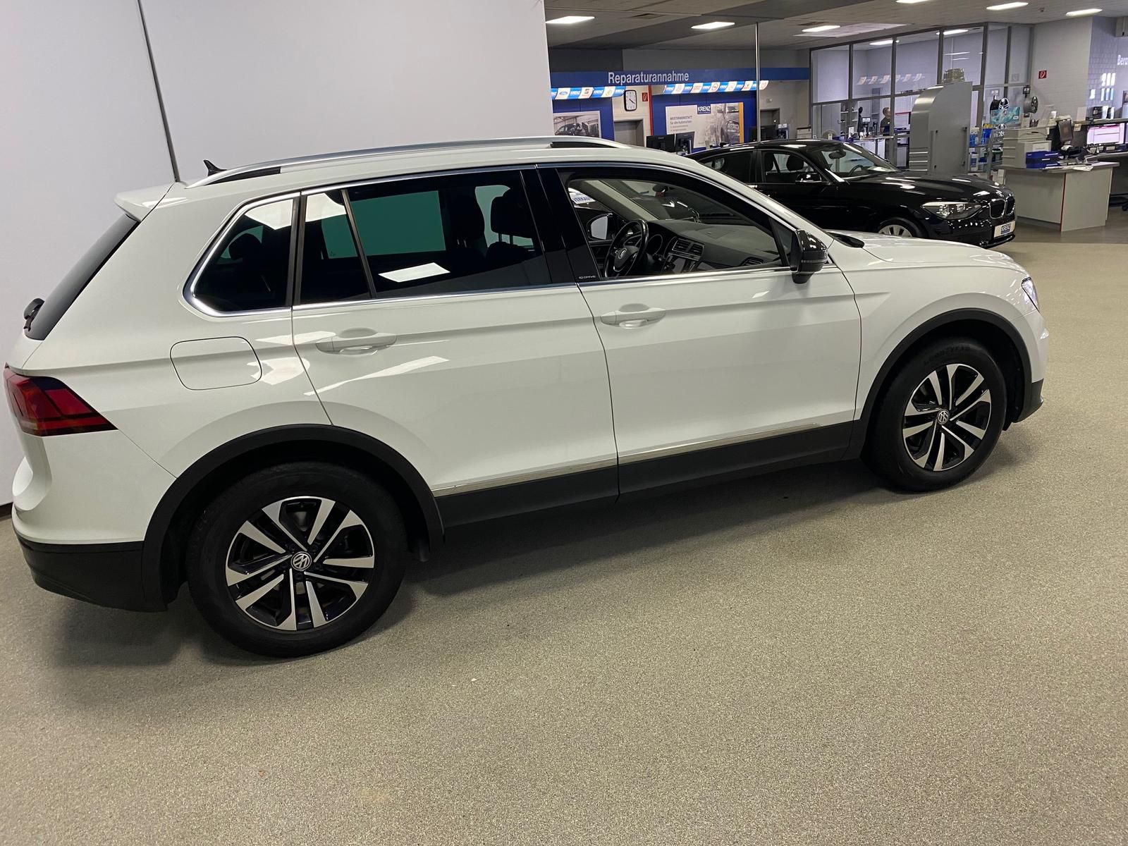 Fahrzeugabbildung Volkswagen Tiguan 2.0 TDI +AHK+APP+ALLWETTER+KLIMA+ACC