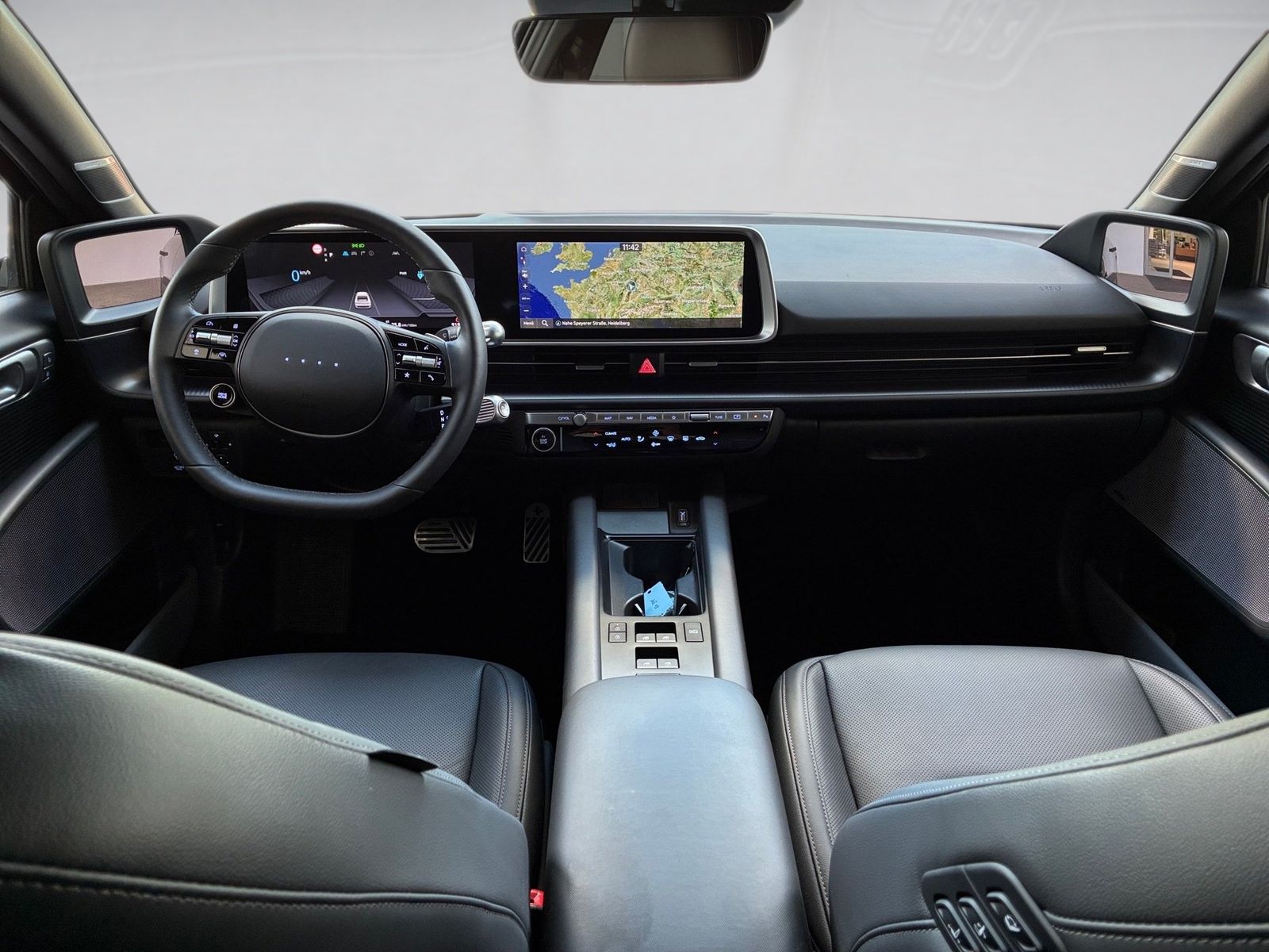 Fahrzeugabbildung Hyundai Ioniq 6 Elektro 77 Uniq 360,HUD,Kamera,LED,Navi