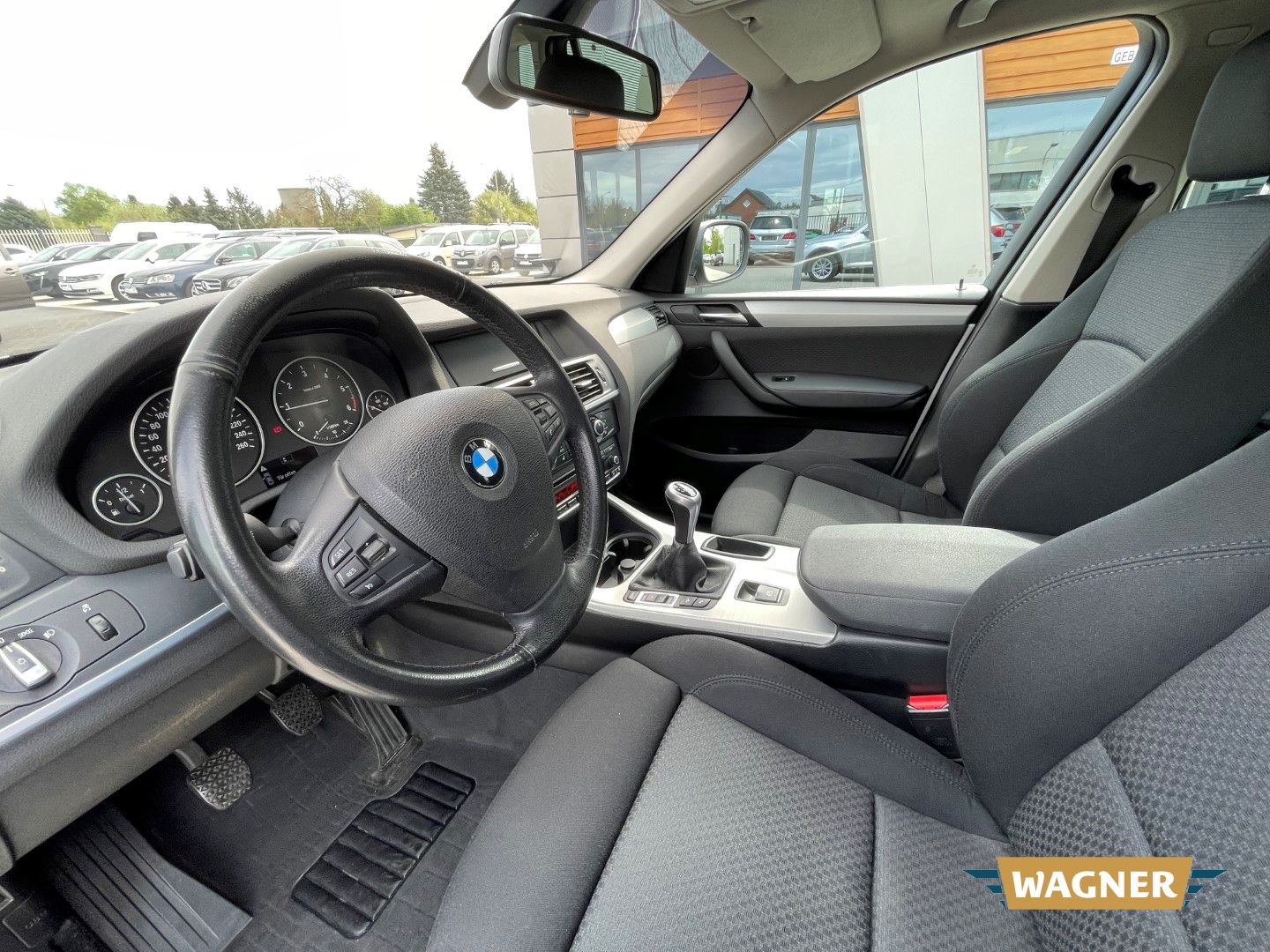 Fahrzeugabbildung BMW X3 xDrive20d Sitzheizung Bi-Xenon Klimaautomatik