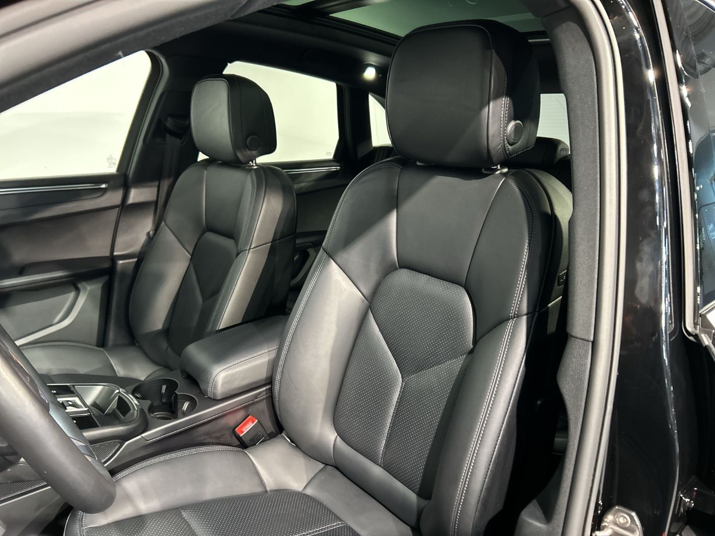 Porsche Macan Panoramadach Rückfahrkamera nur 13.950 km foto 8