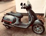 Vespa GTS 300 HPE - Vespa Motorräder in Bonn