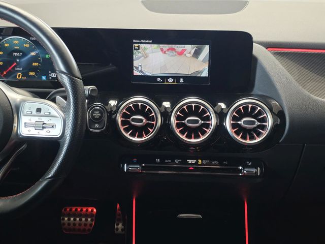 MERCEDES-BENZ GLA 200 — Foto 23