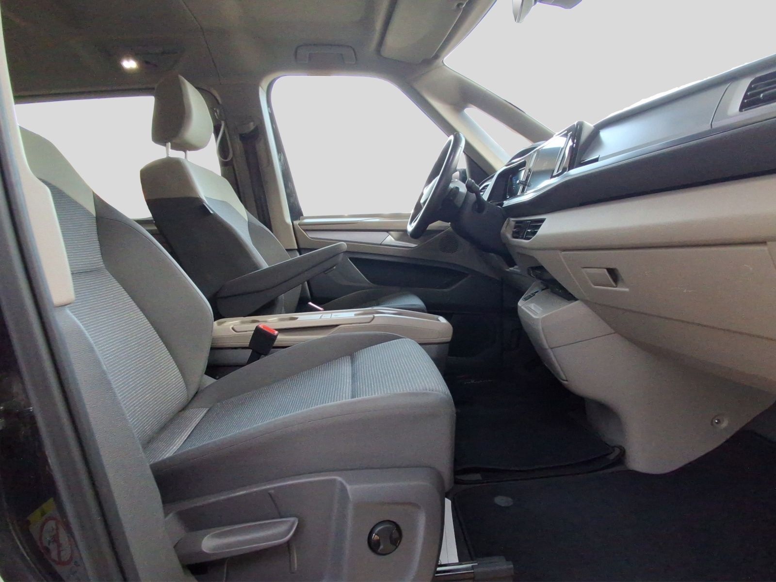 Volkswagen T6.1 Multivan NAVI KAMERA 7-SITZE CLIMATRONIC foto 4