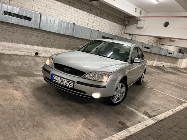 Ford Mondeo 2.0 Ghia Automatik, wenig KM, TÜV Neu