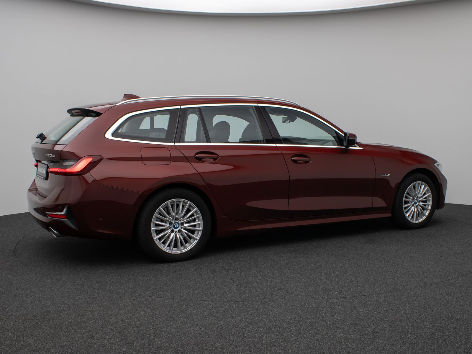 Fahrzeugabbildung BMW 320e Luxury Line Panorama Kamera DAB AHK Alarm