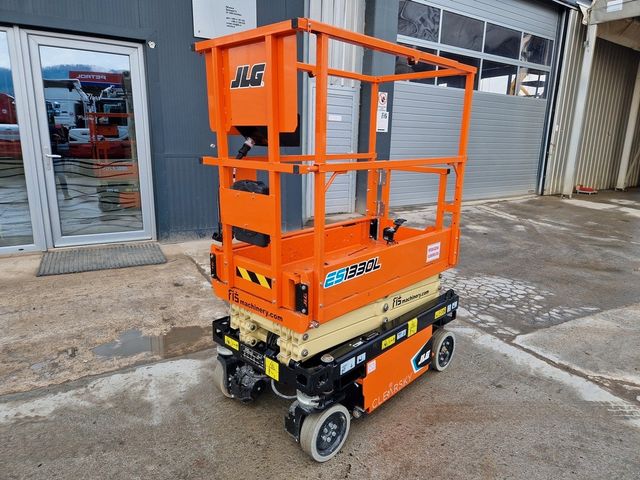 JLG ES1330L- 2022 YEAR - 15 HOURS - 5.8M