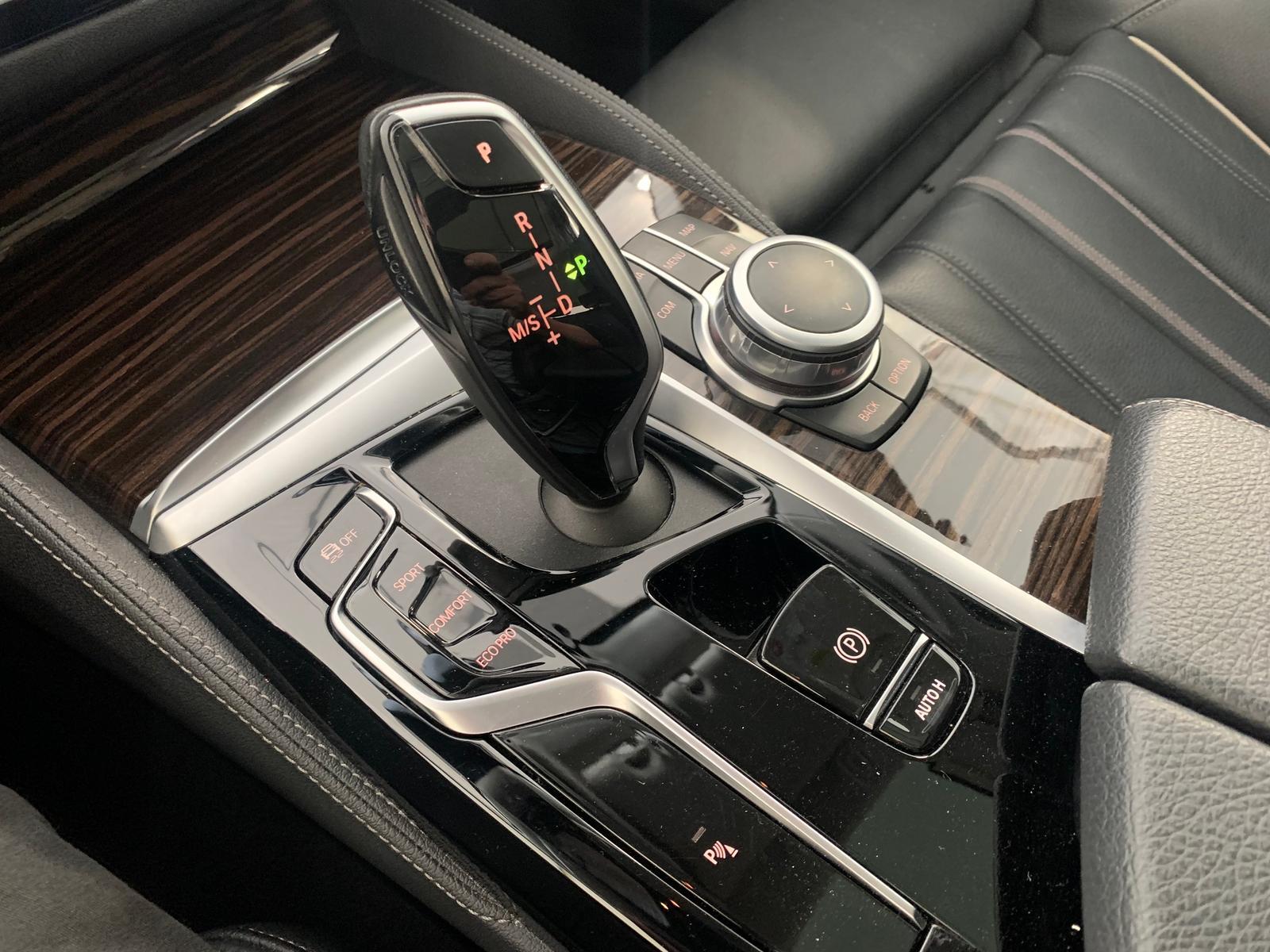BMW 530 d Luxury DRIVING-PROF/PANORAMA/AHK