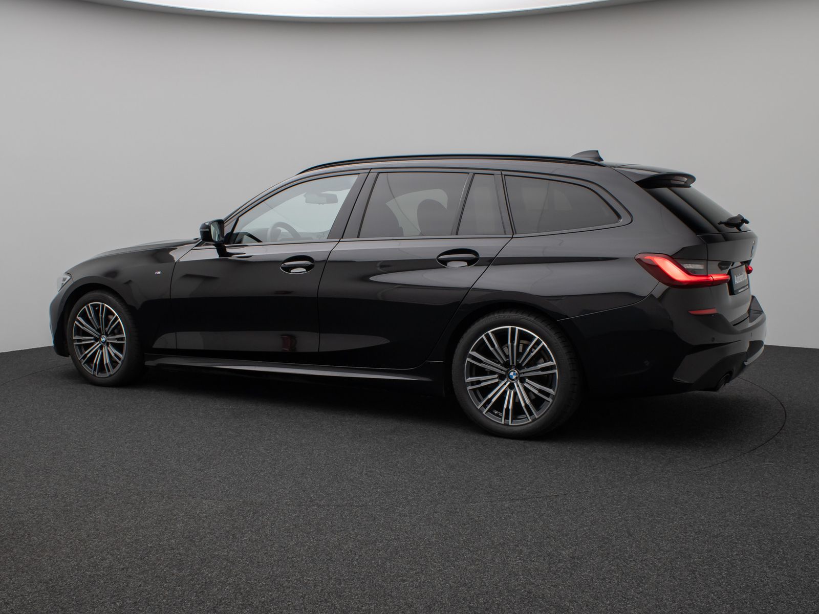 Fahrzeugabbildung BMW 320d M Sport Kamera CockPitPro DAB LED Alarm