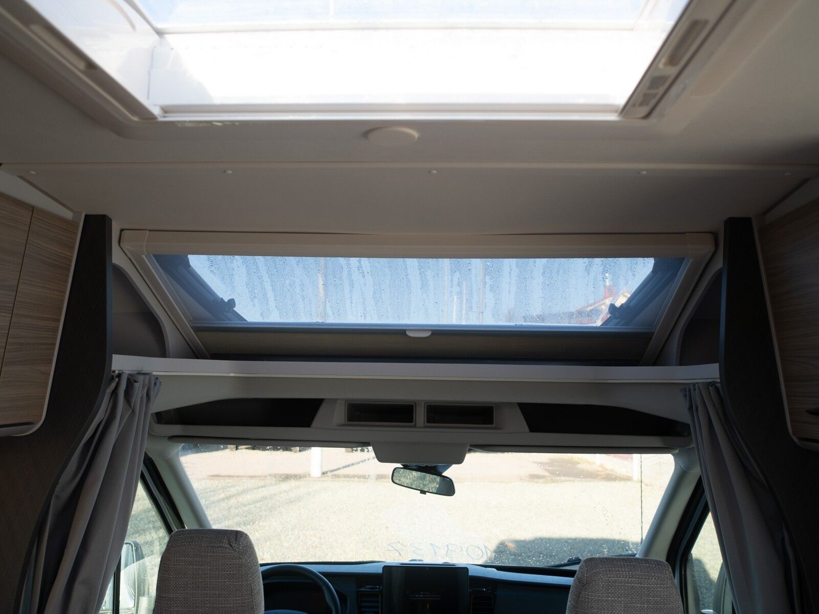 Fahrzeugabbildung Etrusco V Ford 6.6 SF Complete Selection, Dieselheizung