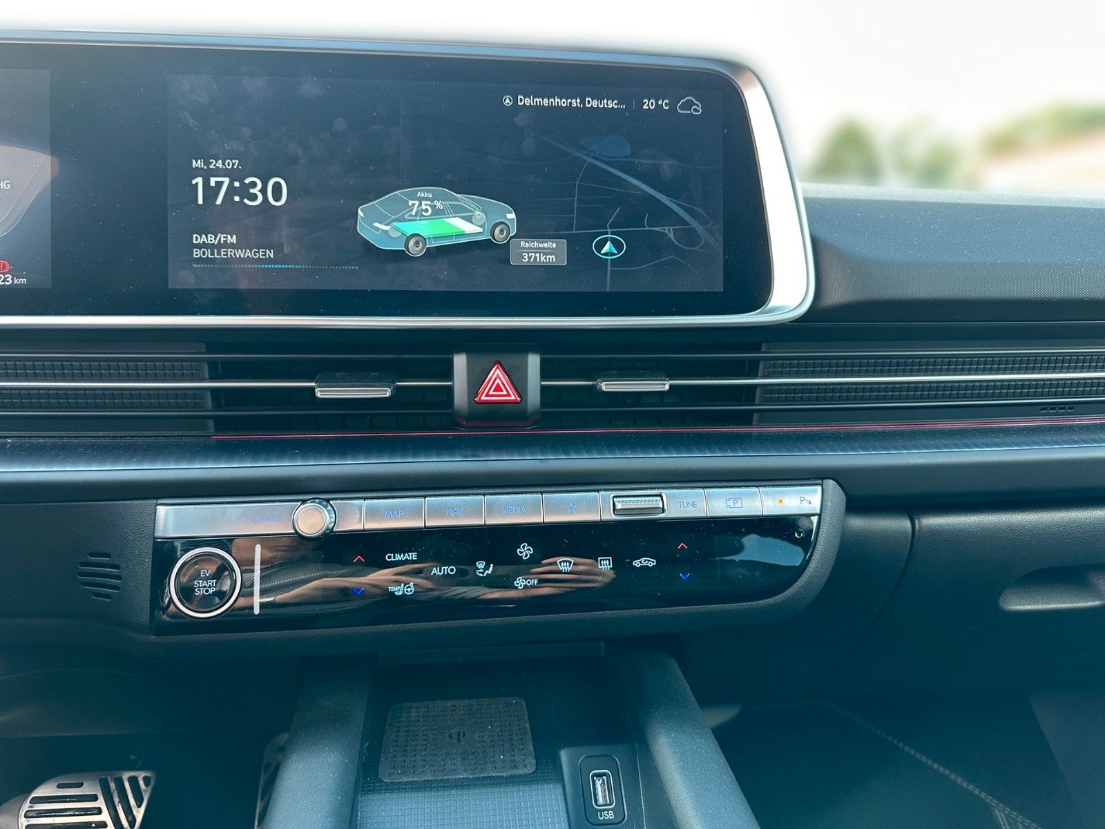 Fahrzeugabbildung Hyundai Ioniq 6 First Edition  Allrad Navi 360° Kamera