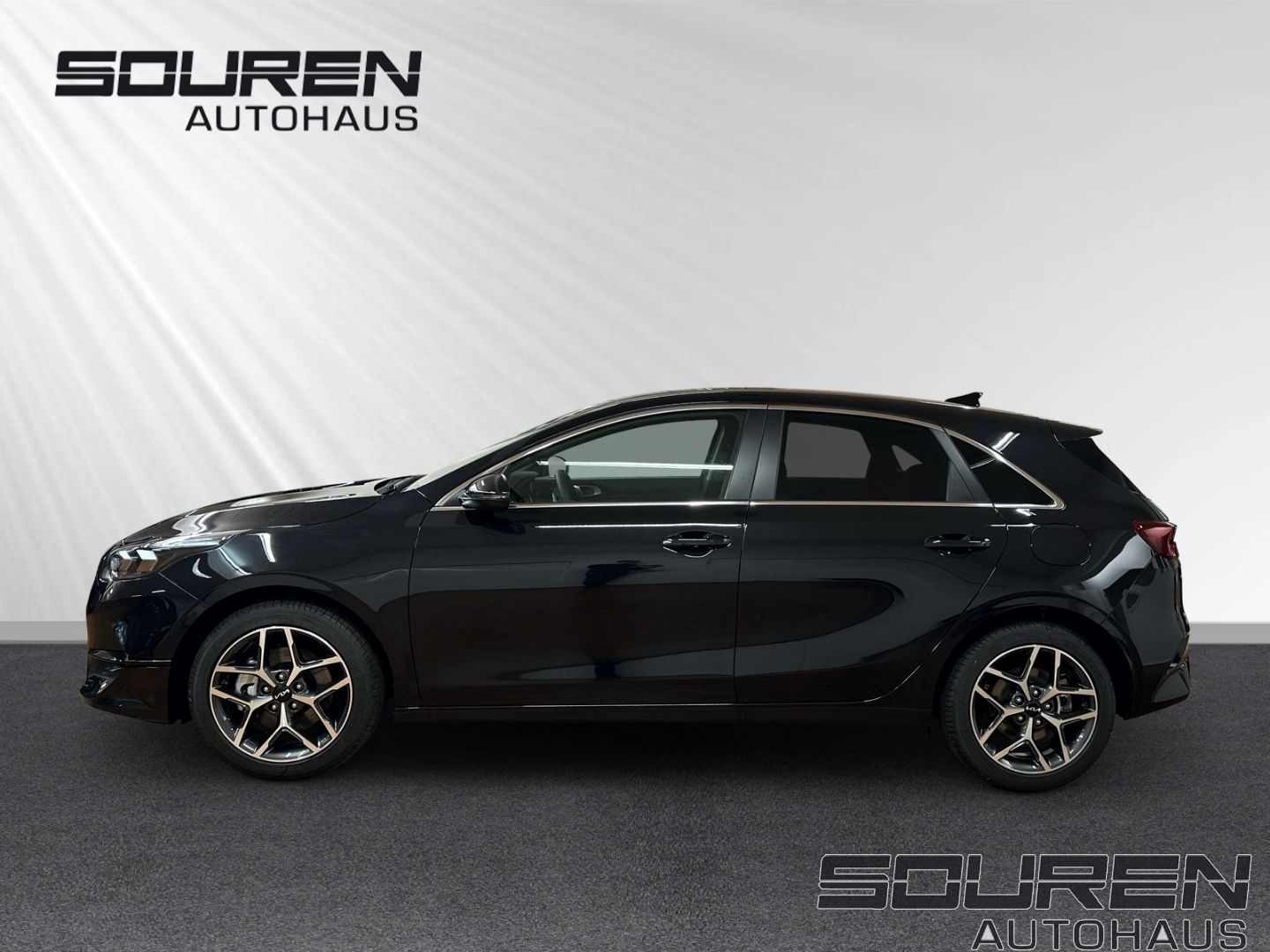 Fahrzeugabbildung Kia Ceed 1.5 T-GDI Ultimate Edition STYLE JBL + SITZ