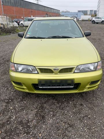 Nissan Almera