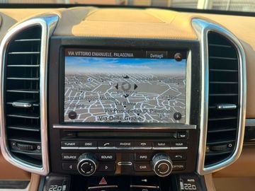 Porsche Cayenne - 12
