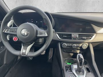 Alfa Romeo Giulia 2.9 V6 Bi-Turbo Quadrifoglio *KEYLESS*