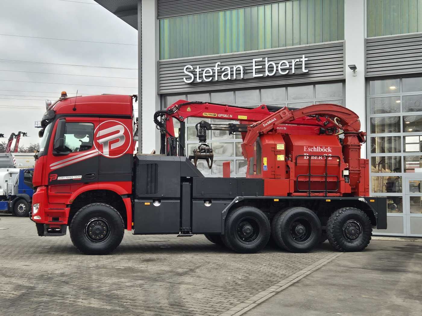 Fahrzeugabbildung Mercedes-Benz TUROX 8x8 Eschlböck Biber 92 Holzhacker / 1.512h