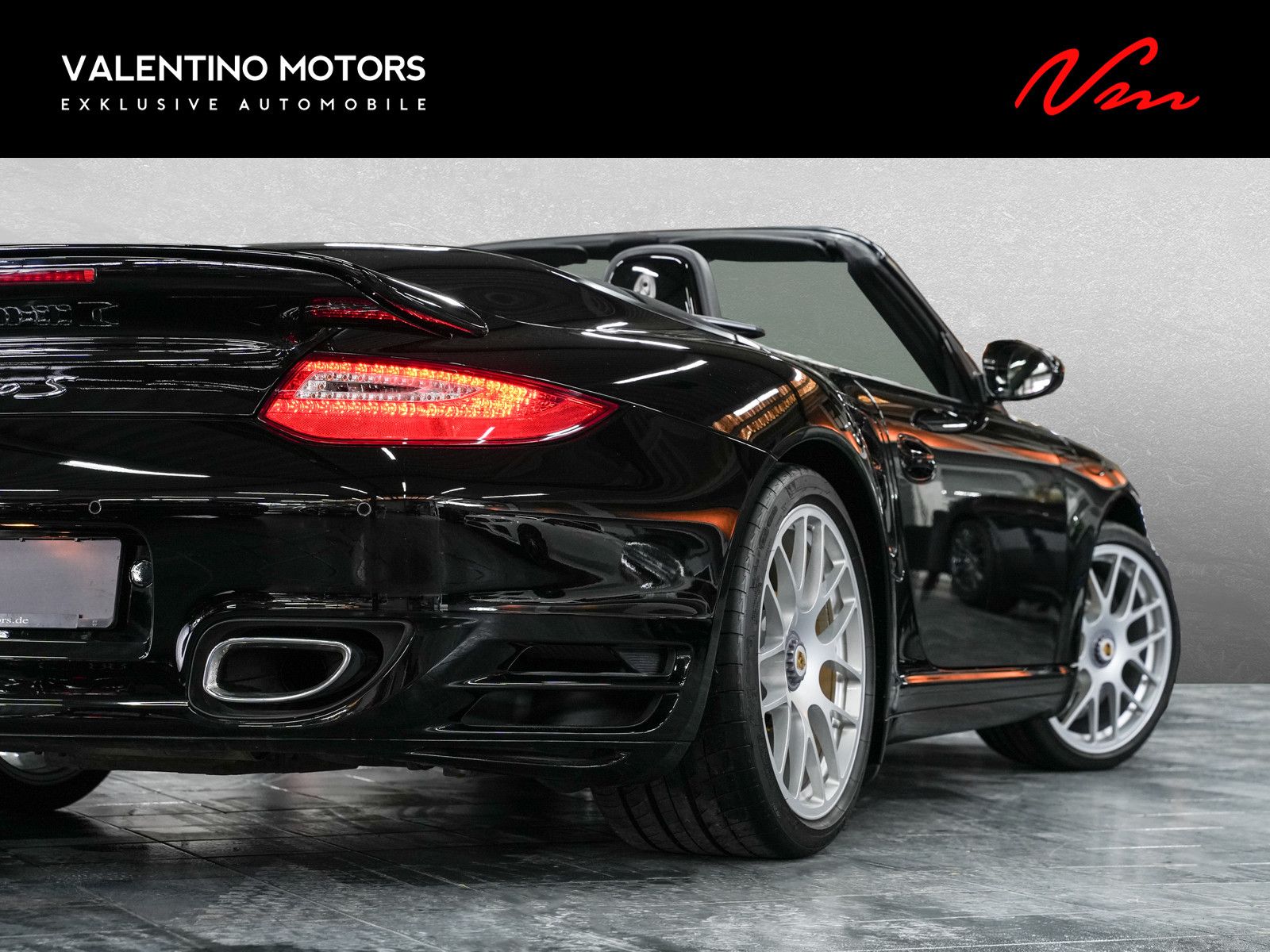 Fahrzeugabbildung Porsche 911 Turbo S Cabrio - Exklusiver Volllederumfang