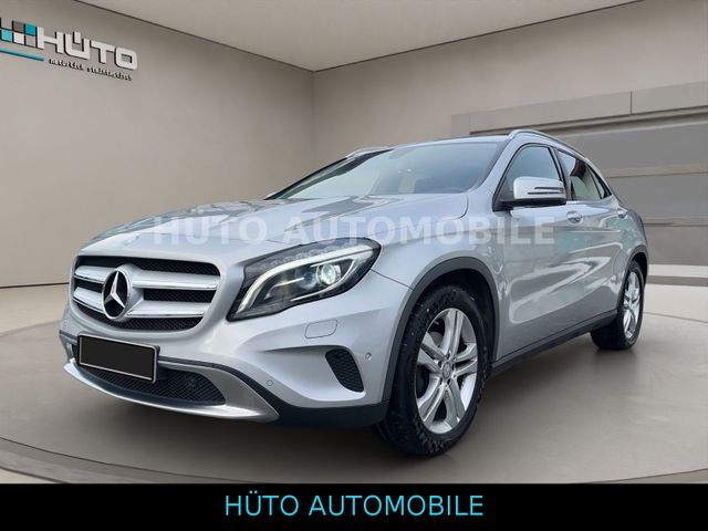 Mercedes-Benz GLA 180 SHZ KLIMA PDC AHK SPORT unter 80.000 km