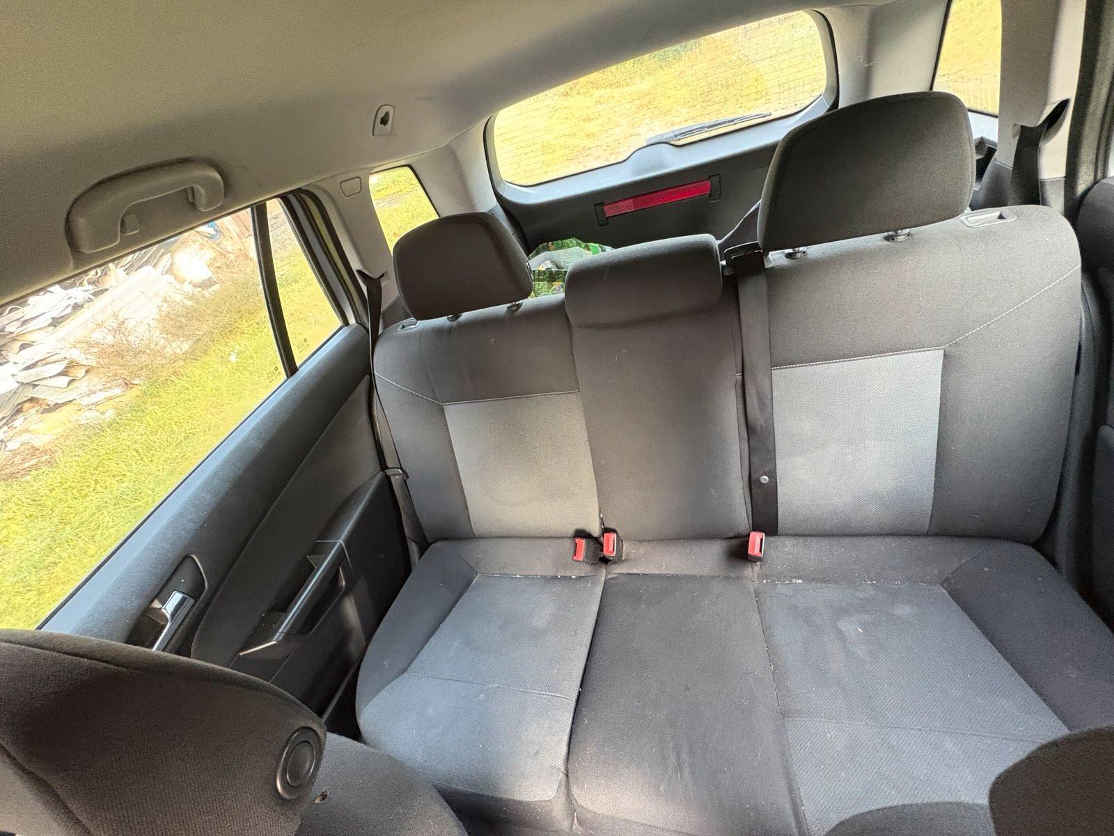 Opel Astra 2007 — photo 8