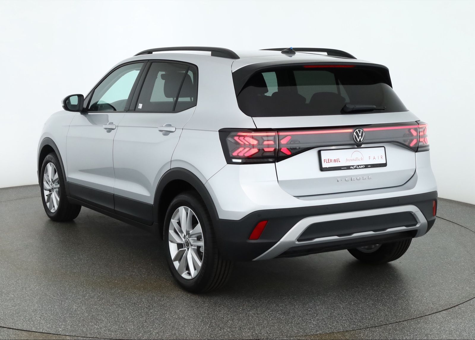 Volkswagen T-Cross 1.5 TSI DSG LED ACC Kamera AHK imagem 3