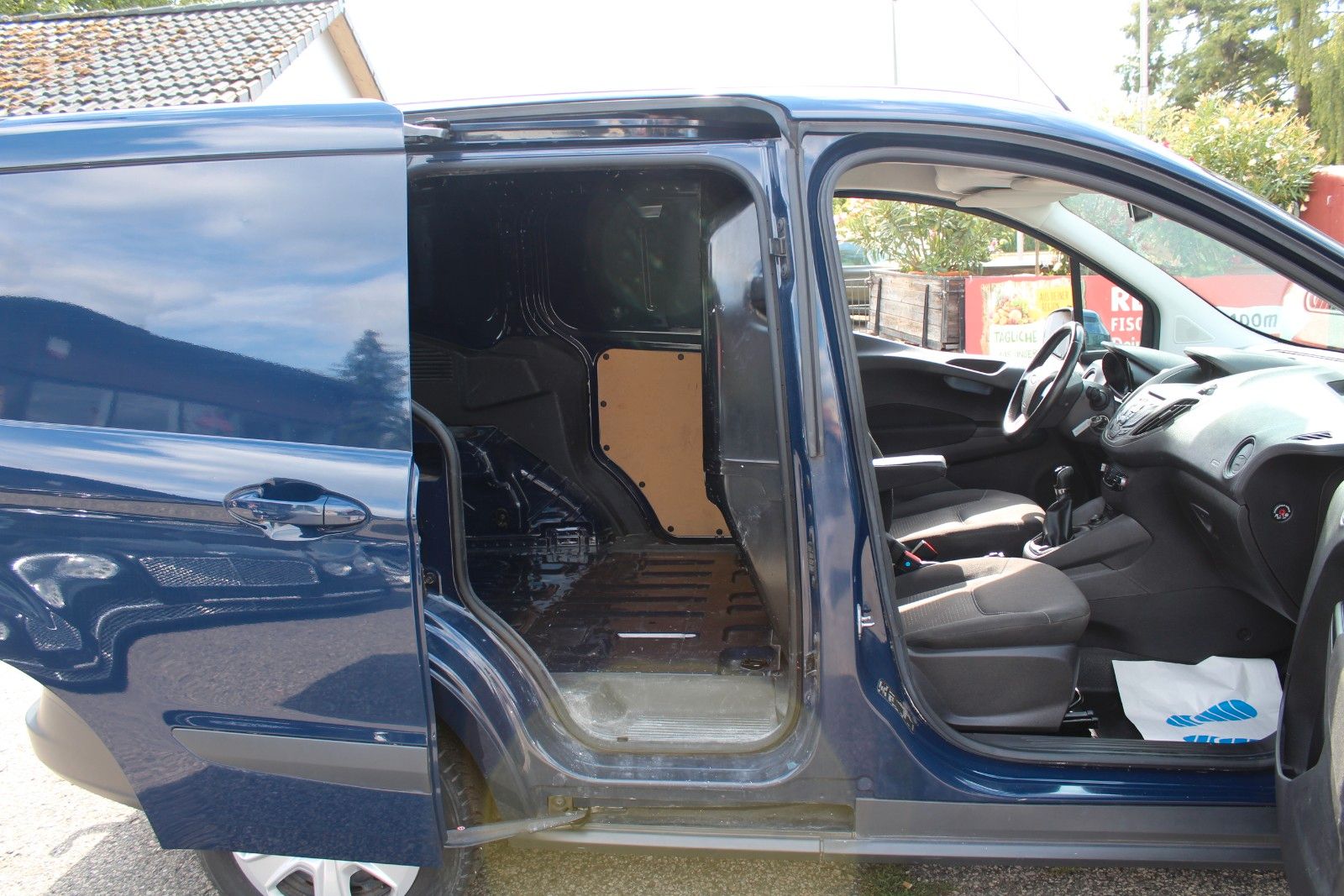 Tourneo Courier 1,0L Ecobooster, Wenig Km!!