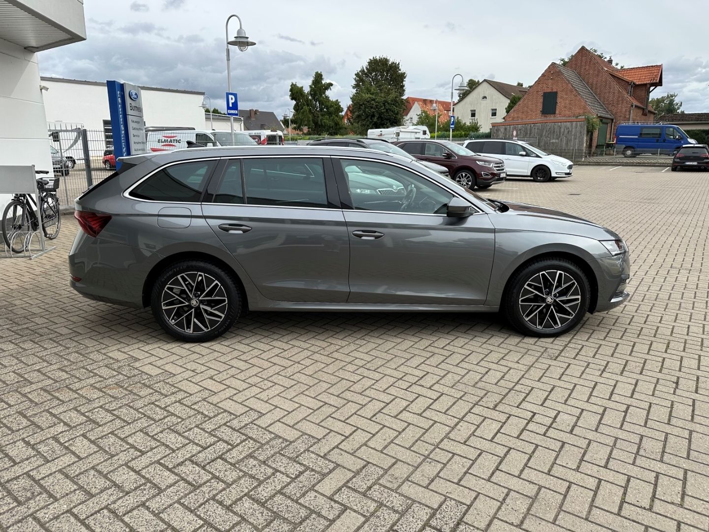SKODA Octavia Style 2.0 TDI DPF EU6d Combi - Image 7