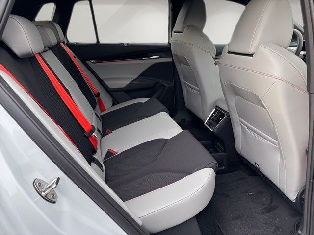 Fahrzeugabbildung SKODA Elroq 85 First Edition+AHK+NAVI+BHZ FRONT+MASSAG