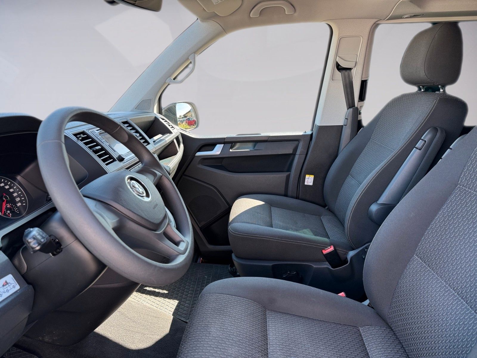 Fahrzeugabbildung Volkswagen T6 California Beach 2.0 TDI