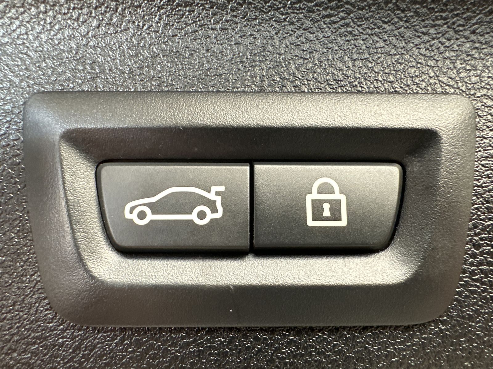 Fahrzeugabbildung BMW 520d Touring Luxury-Line NAV+LASER+PANO+HEAD-UP