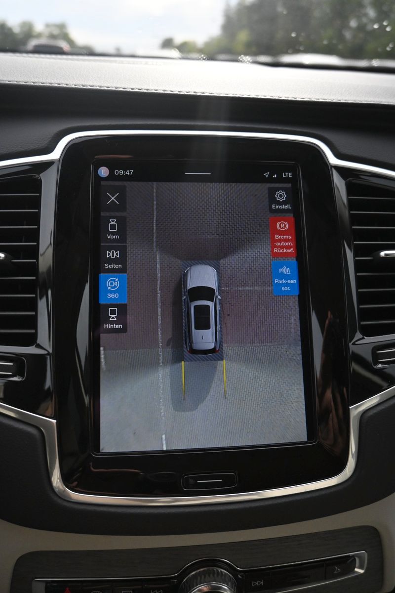 Fahrzeugabbildung Volvo XC90B5 D Plus Bright AWD*360°*Alarm*FSHZG*STHZG*