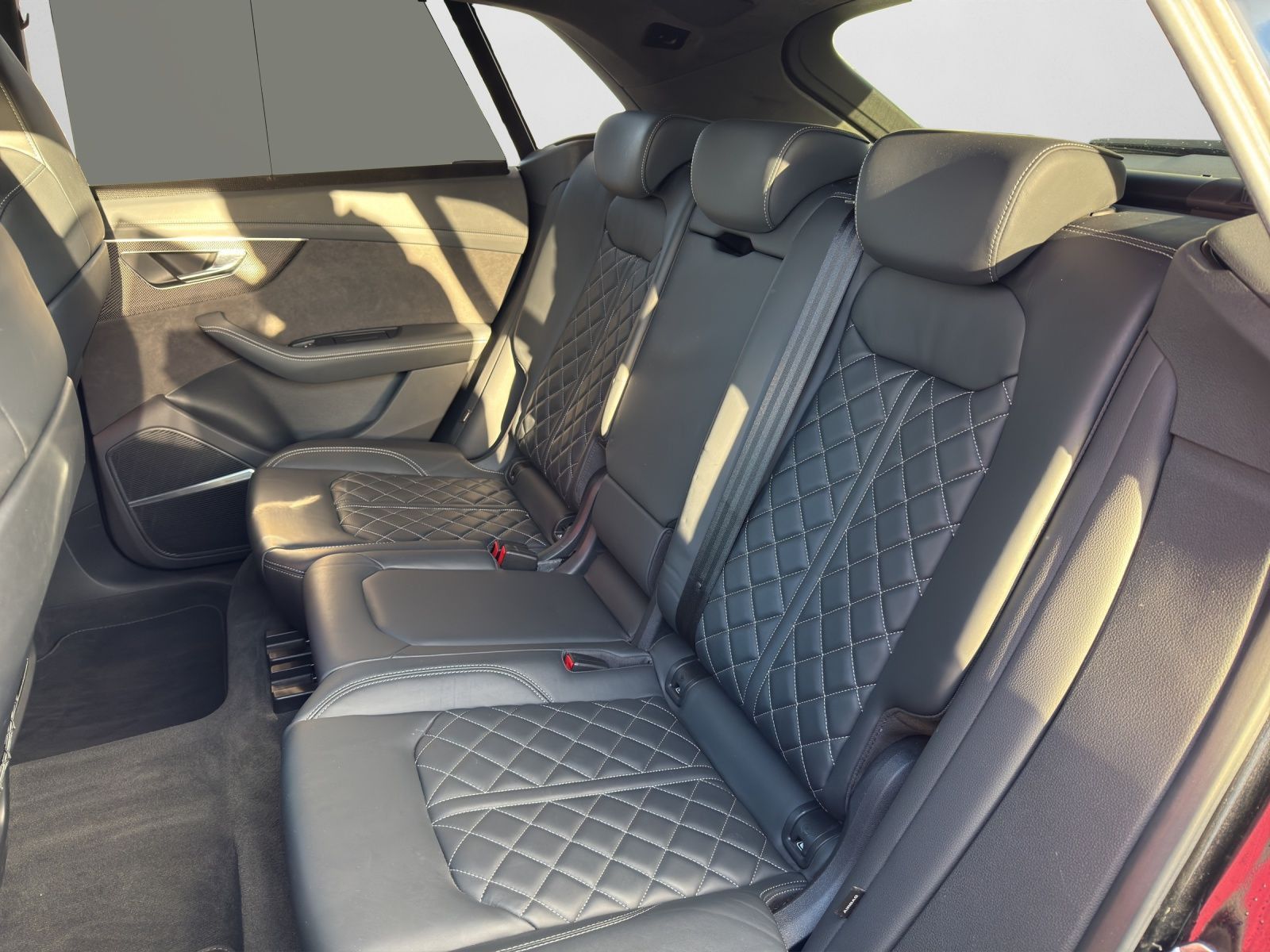 Audi SQ8 - Bild 14