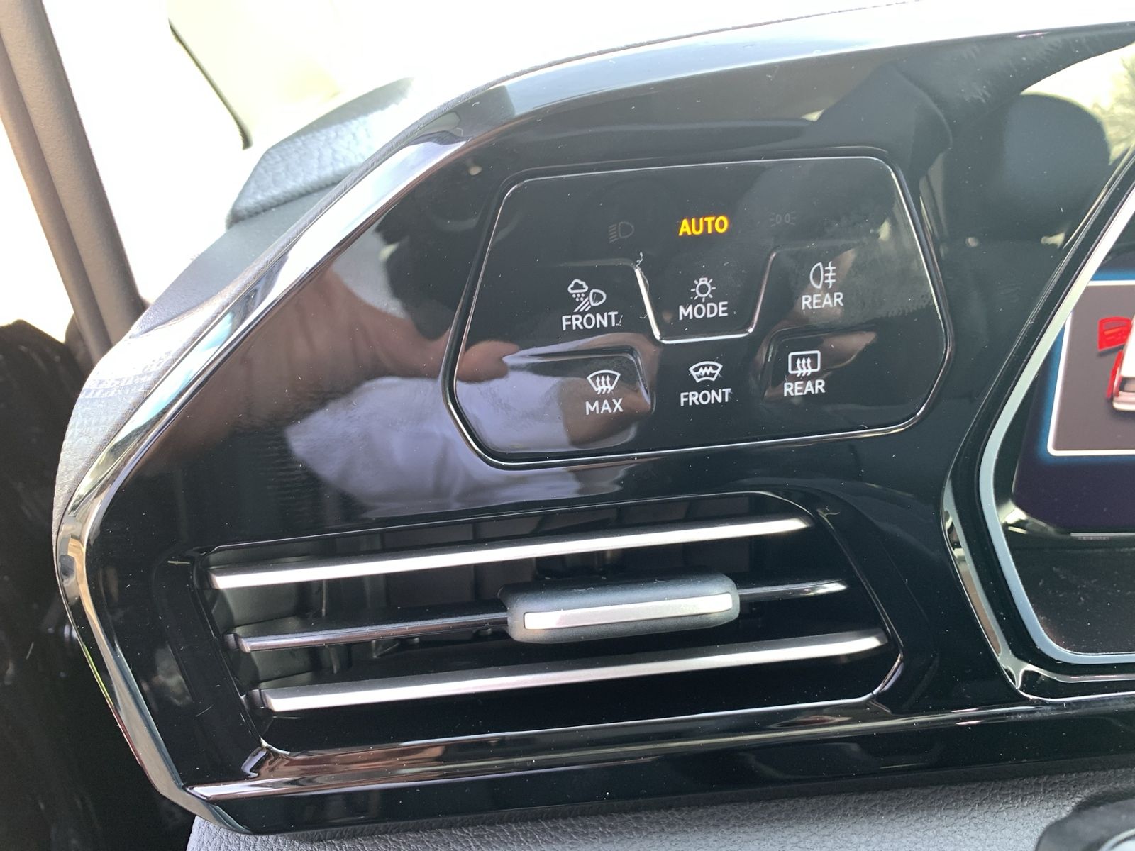 Caddy 2.0 TDI Style 4Motion, LED, Navi, 18"Alu,