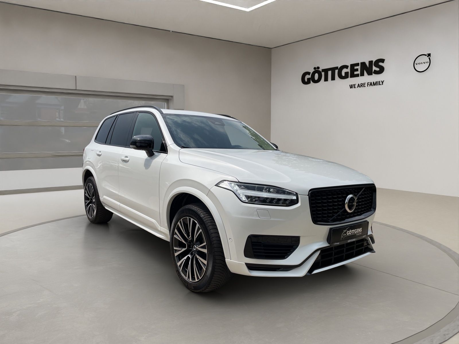 Volvo XC90 T8 AWD Plus Dark LUFT AHK PANO 360° foto 6