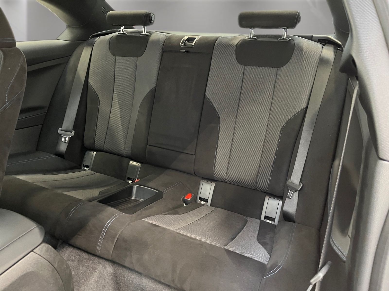 BMW 218 - Bild 13